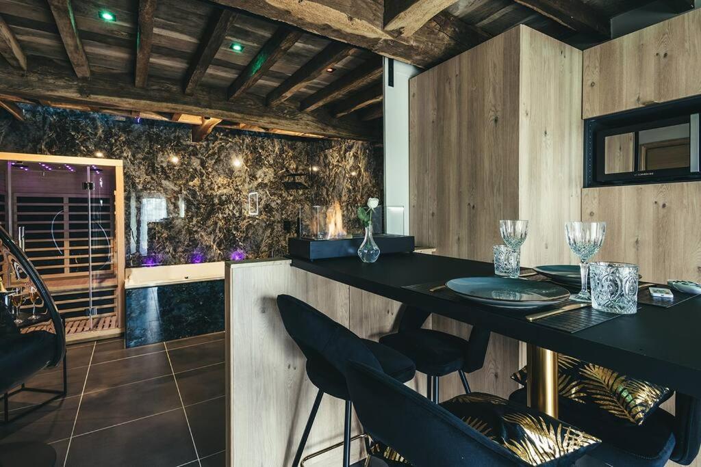 Le Duplex De L'Etoile Home Cinema Jacuzzi Et Sauna Privatif Longmesnil エクステリア 写真
