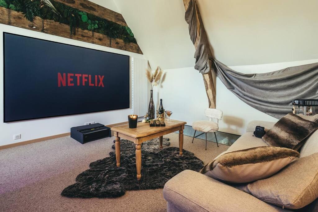Le Duplex De L'Etoile Home Cinema Jacuzzi Et Sauna Privatif Longmesnil エクステリア 写真