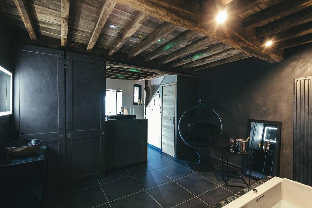 Le Duplex De L'Etoile Home Cinema Jacuzzi Et Sauna Privatif Longmesnil エクステリア 写真