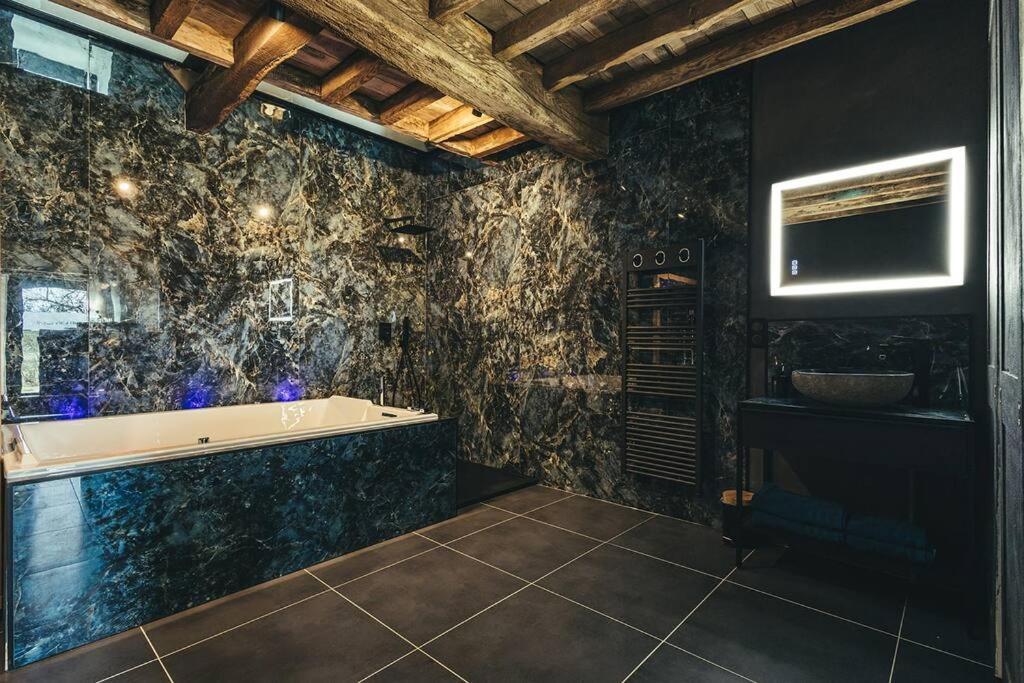 Le Duplex De L'Etoile Home Cinema Jacuzzi Et Sauna Privatif Longmesnil エクステリア 写真