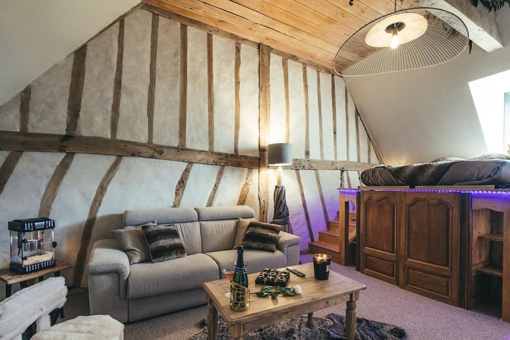 Le Duplex De L'Etoile Home Cinema Jacuzzi Et Sauna Privatif Longmesnil エクステリア 写真